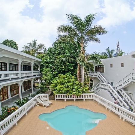 Pure Oasis Resort Негрил Екстериор снимка