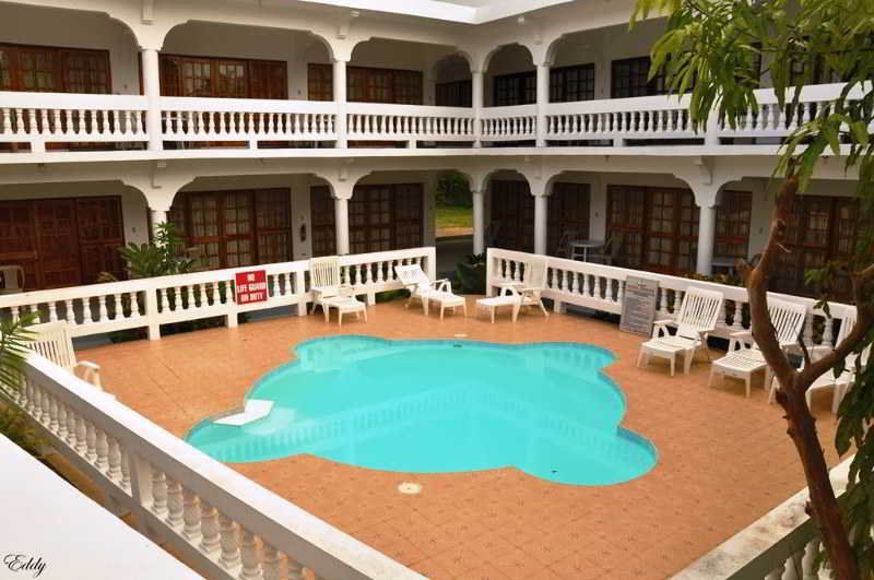 Pure Oasis Resort Негрил Екстериор снимка