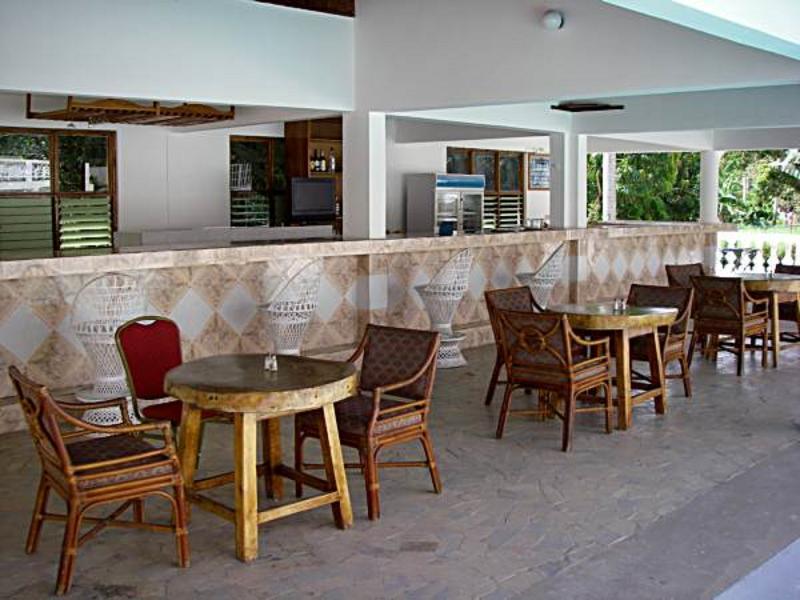 Pure Oasis Resort Негрил Екстериор снимка